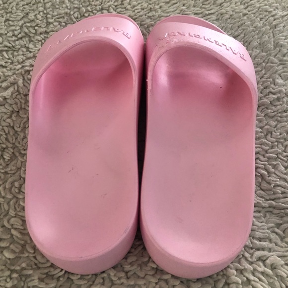 Balenciaga - Picture 6 of 13